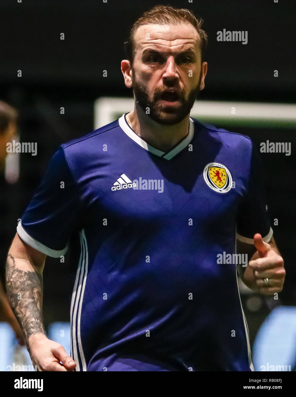 Glasgow, Royaume-Uni. 5e jan 2019. Jour 2 de l'action de l'FansBet 6 étoiles tournoi au SSE Hydro dans Glasgow. Partie 6 - l'Angleterre contre l'Ecosse James McFadden est absolument furieux avec les arbitres décision de donner une faute contre lui au cours de l'étoile 6 tournoi dans Glasgow Crédit : Colin Poultney/Alamy Live News Banque D'Images