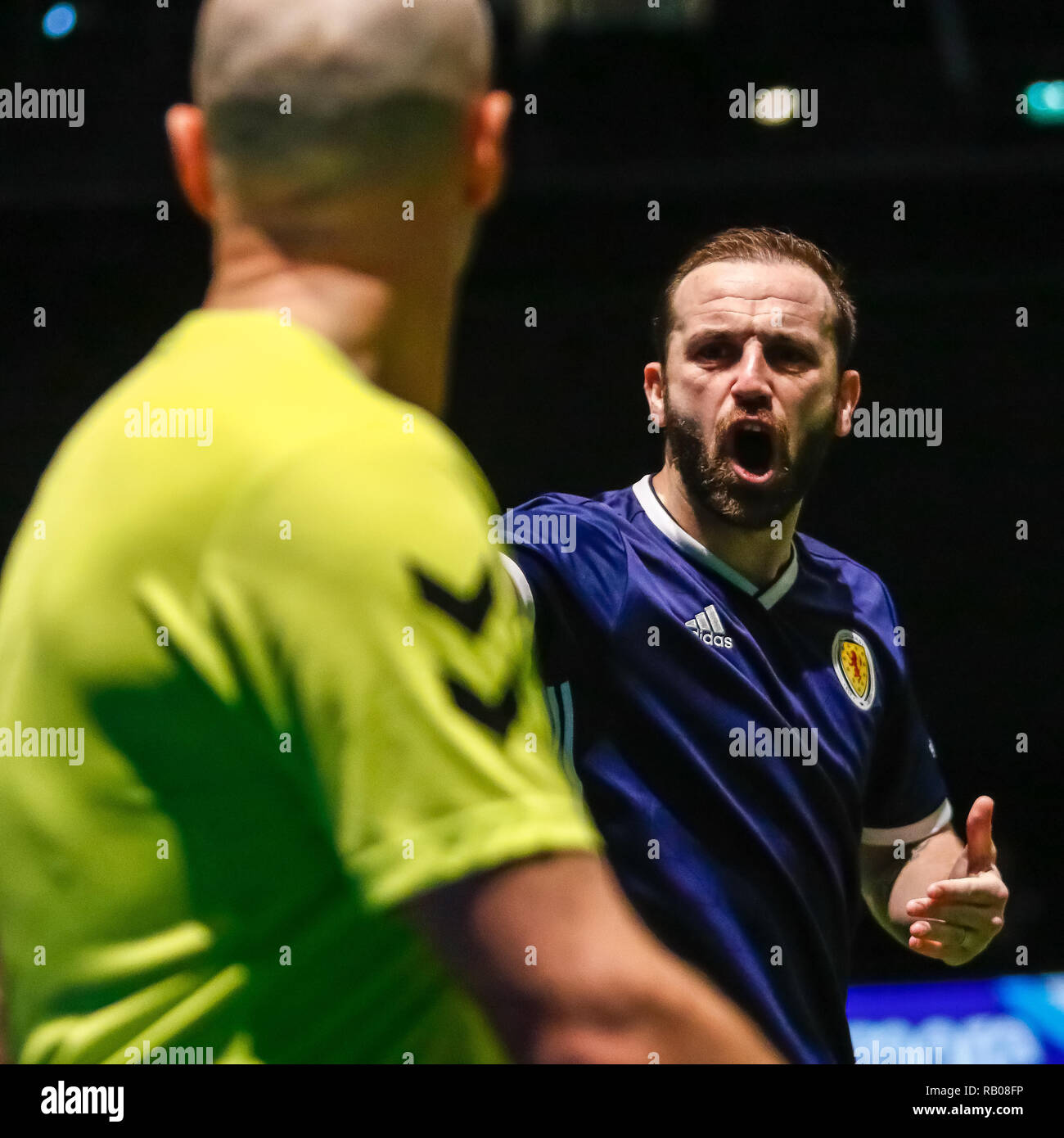 Glasgow, Royaume-Uni. 5e jan 2019. Jour 2 de l'action de l'FansBet 6 étoiles tournoi au SSE Hydro dans Glasgow. Partie 6 - l'Angleterre contre l'Ecosse James McFadden est absolument furieux avec les arbitres décision de donner une faute contre lui au cours de l'étoile 6 tournoi dans Glasgow Crédit : Colin Poultney/Alamy Live News Banque D'Images