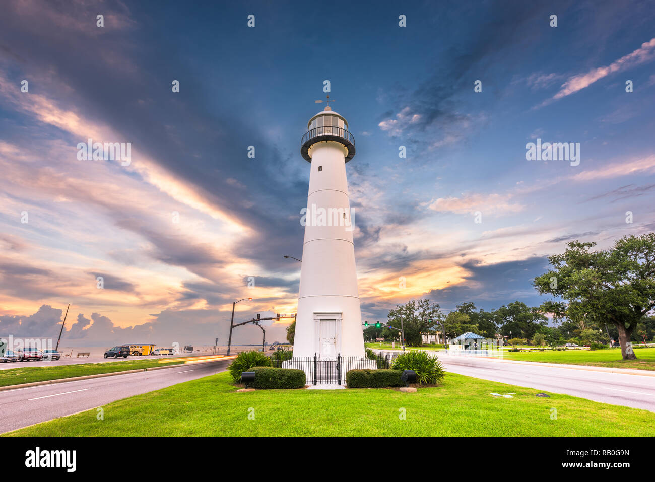 Biloxi, Mississippi USA au phare de Biloxi au crépuscule. Banque D'Images