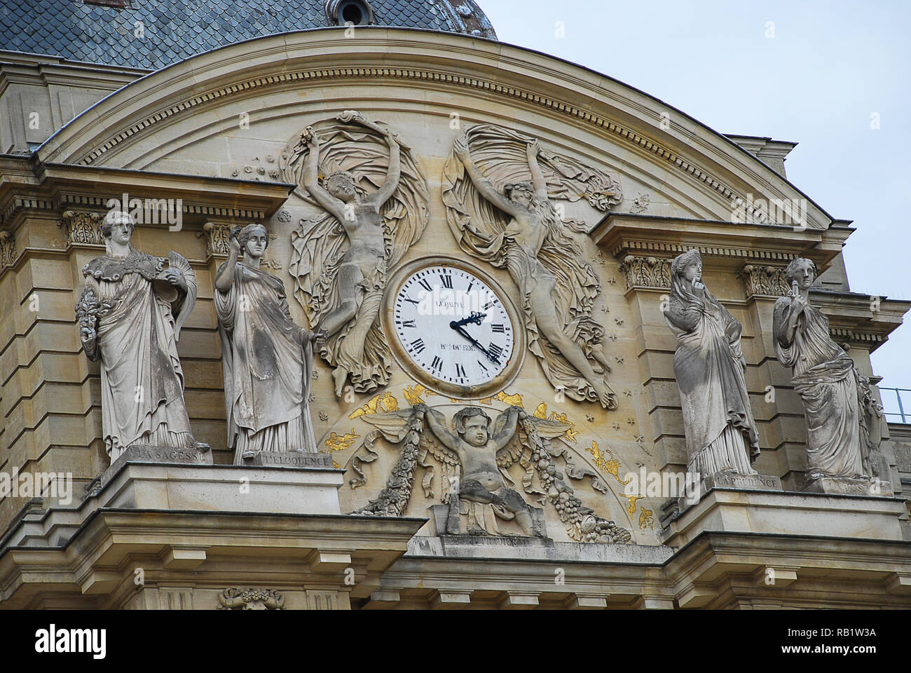 Fragments d'architecture du Palais du Luxembourg Paris (Palais du Luxembourg). Luxembourg Palace est la résidence officielle du Sénat français Banque D'Images