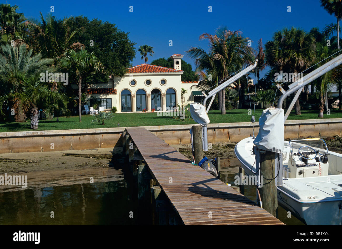 Accueil Résidentiel de luxe avec quai privé à St Petersburg, Floride, USA Banque D'Images