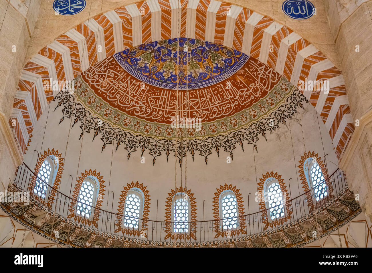 Plafond décoratif de la mosquée Selimiye, Edirne, Turquie. Banque D'Images