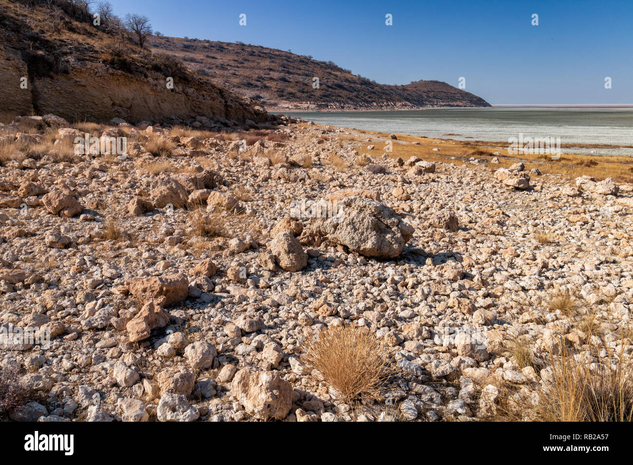 Le Lac d'orumieh, la côte de l'Île Espir, la troisième plus grande île du lac Urmia avec une superficie de 1500 hectare Banque D'Images Le Lac d'orumieh, la côte de l'Île Espir, la troisième plus grande île du lac Urmia avec une superficie de 1500 hectare Banque D'Images
