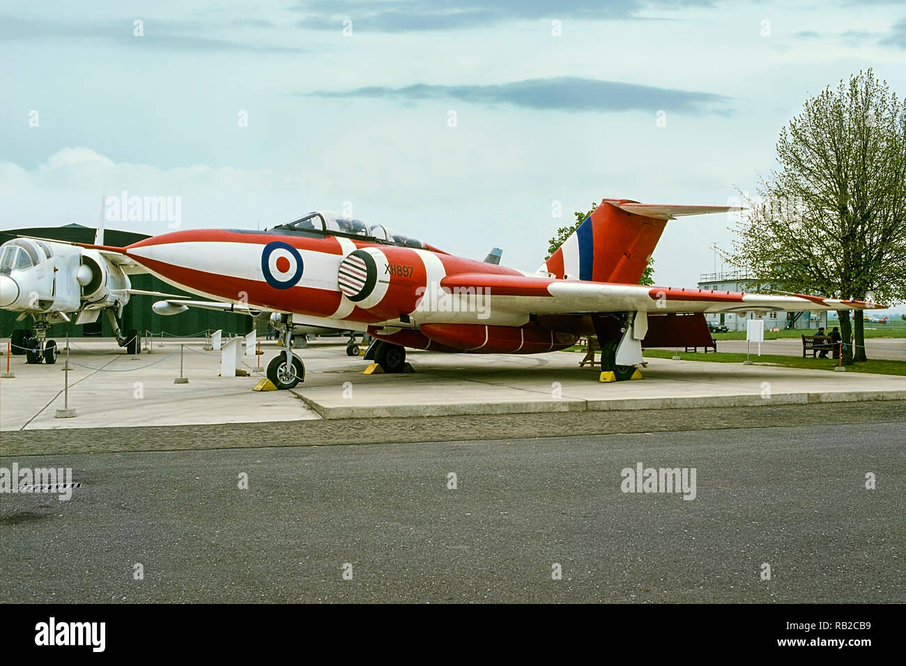 L'Imperial War Museum's Gloster Javelin FAW.9 XH897 en exposition statique à Duxford. Cette machine a été utilisée par l'A&AEE pour la calibration de l'ILS. Banque D'Images