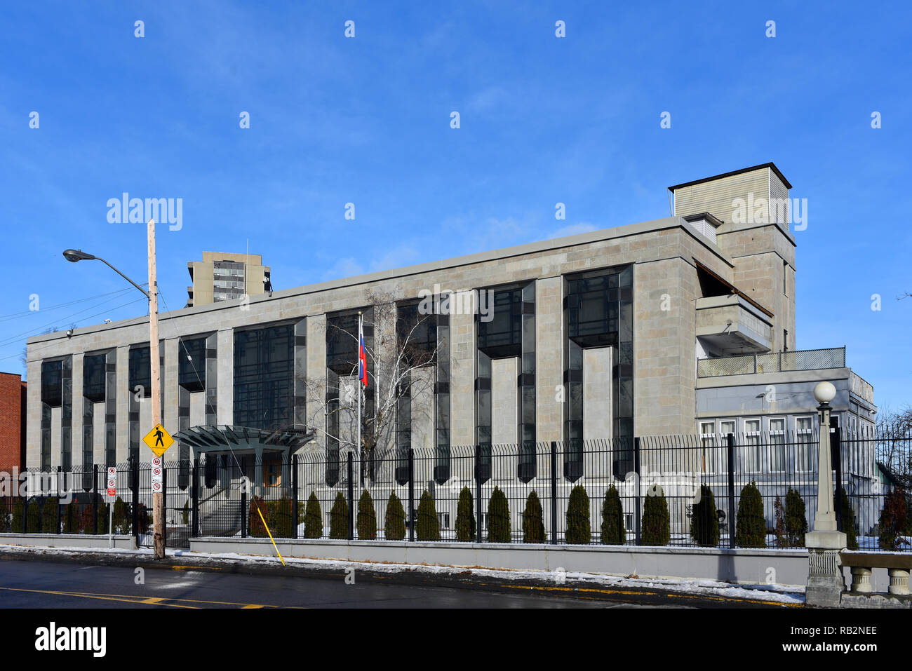 Ottawa, Canada - le 15 décembre 2018 : l'ambassade de Russie sur Charlotte Street. Le site a été donné à l'Union soviétique en 1942. Avec la chute de la S Banque D'Images