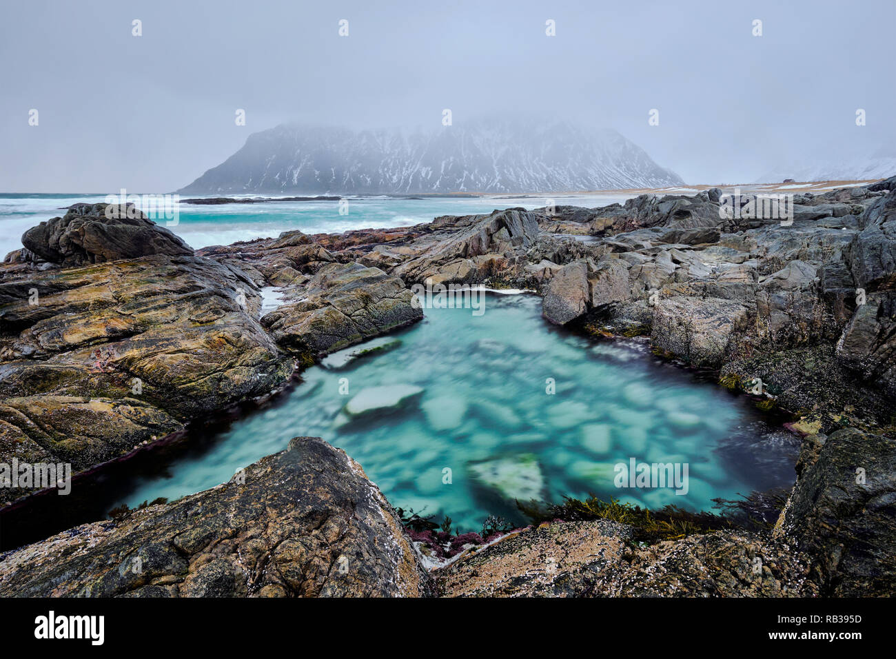 Côte Rocheuse de fjord en Norvège Banque D'Images