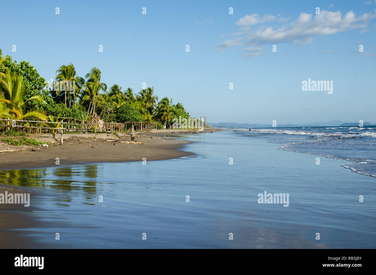 Las Lajas Plage à Chiriqui, Panama Photo Stock - Alamy