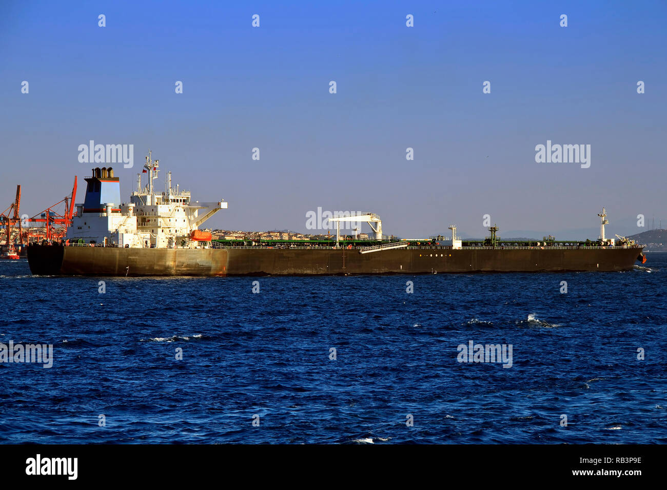 Transport de pétrole liquide navire long Banque D'Images