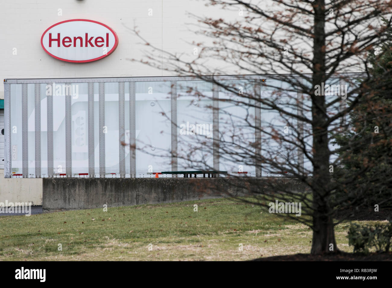 Un logo affiche à l'extérieur d'un établissement occupé par Henkel à Hazleton, Iowa, le 29 décembre 2018. Banque D'Images