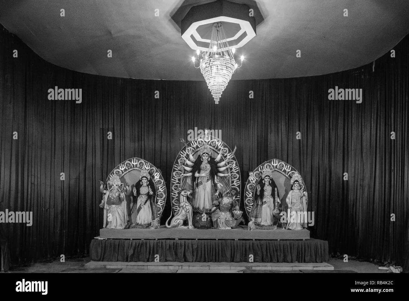 E-Block,C.R.Park, New Delhi , DT-30 Sep 2014.Un centre View de Durga Puja En Idiol Pandal Banque D'Images