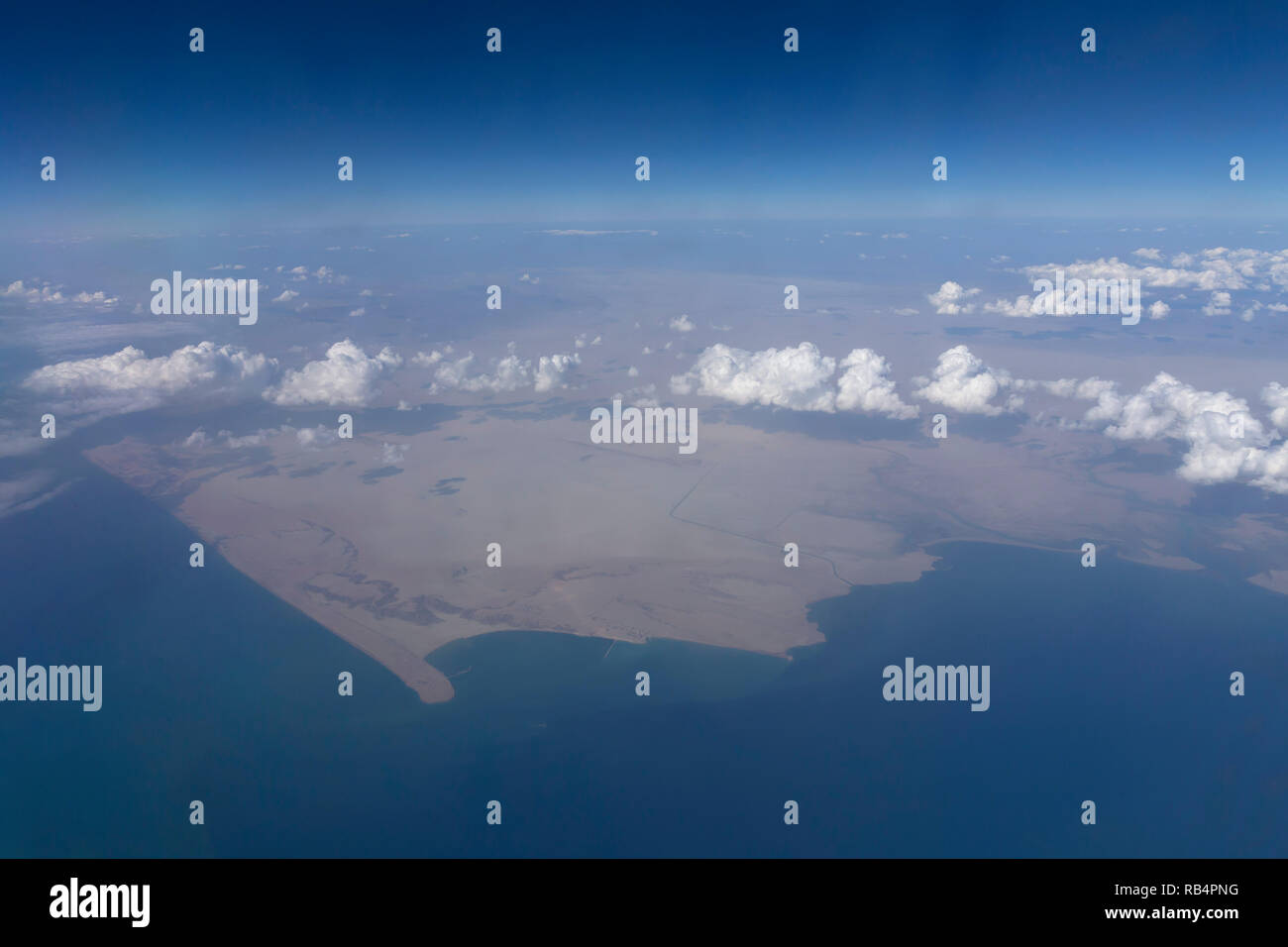Vue aérienne de Pasabandar, partie sud-est de Sistan & la province du Baluchistan, l'Iran, par la mer arabe, Jiwali Bay, Banque D'Images Vue aérienne de Pasabandar, partie sud-est de Sistan & la province du Baluchistan, l'Iran, par la mer arabe, Jiwali Bay, Banque D'Images