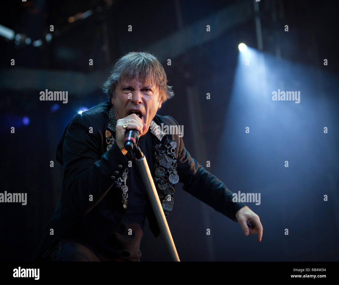 Iron Maiden, le groupe de heavy metal anglais, effectue un concert live au festival de musique danois Copenhell 2014 à Copenhague. Ici le chanteur Bruce Dickinson est vu sur scène. Le Danemark, 11/06 2014. À l'exception du Danemark. Banque D'Images