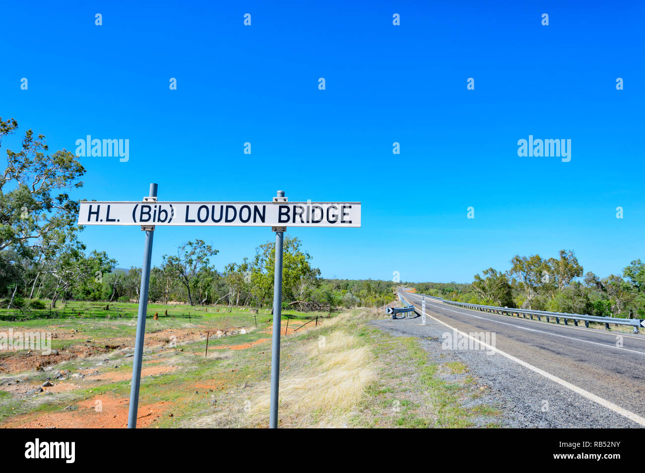 H.L. (Bib) Loudon Pont sur la rivière Einasleigh entre Mt Surprise et Georgetown, Savannah Way, Queensland, Queensland, Australie Banque D'Images