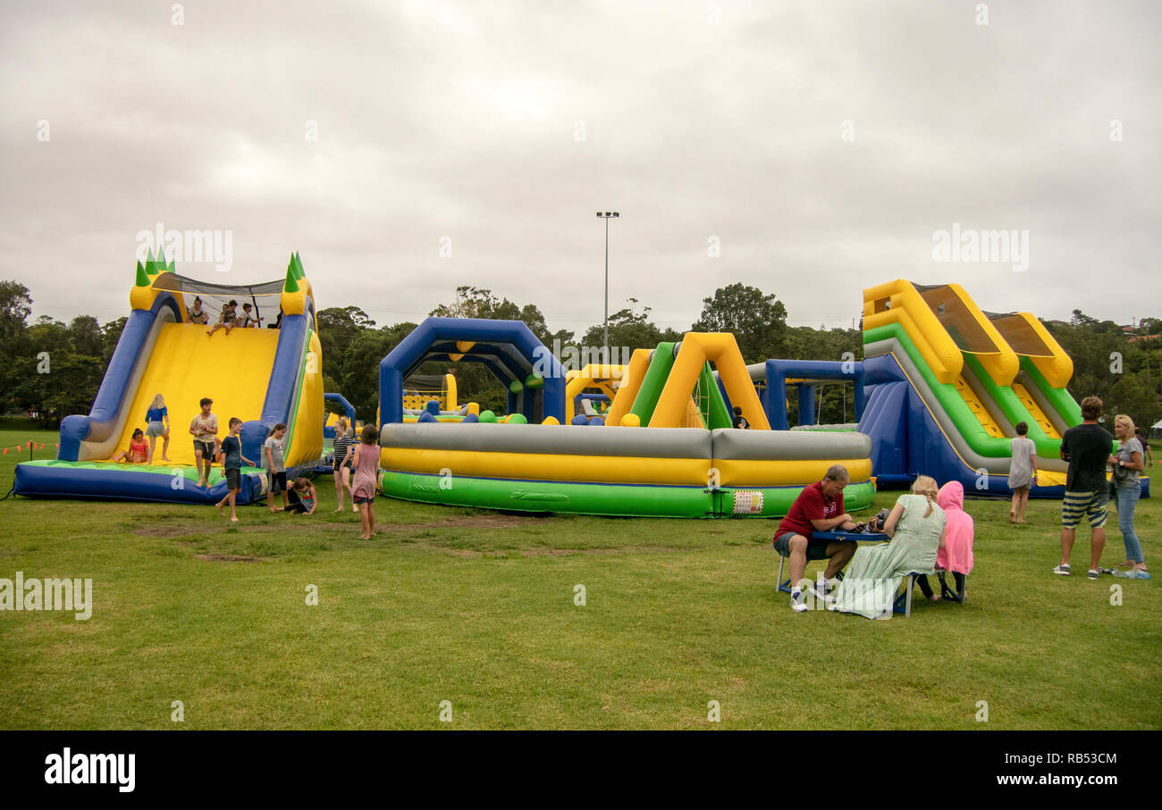 Manly cours d'assaut inflatabable Banque D'Images