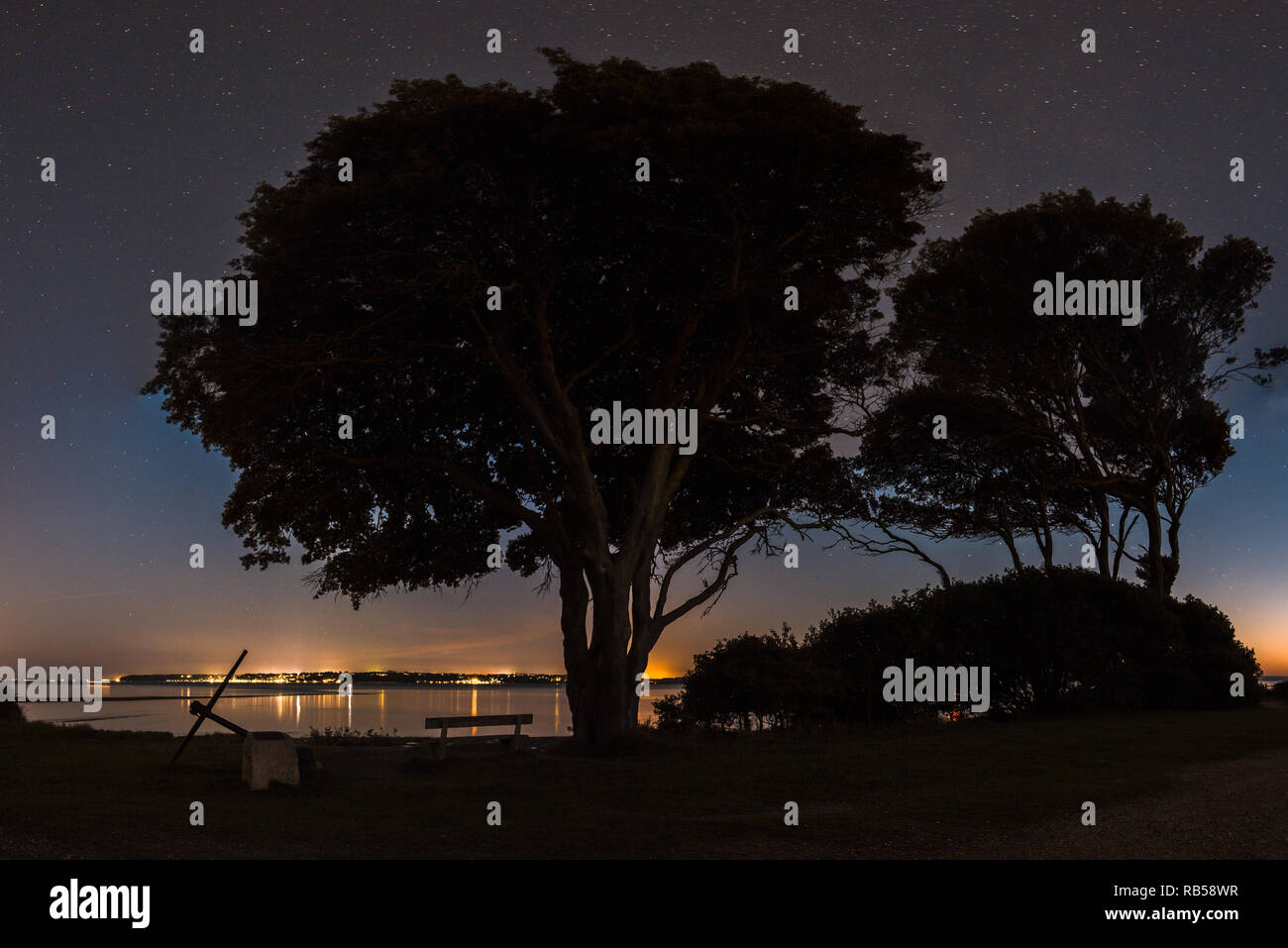Super Couleurs à Lepe Beach et île de Wight Paysage de nuit Banque D'Images