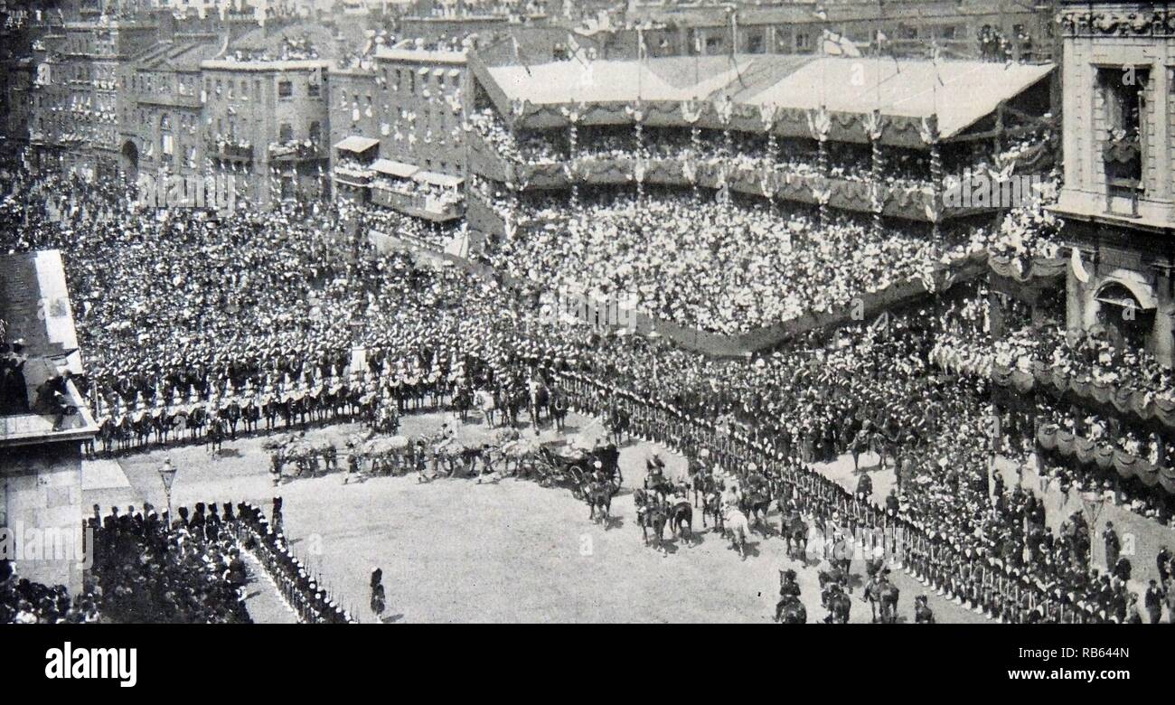 Photo de la procession du Jubilé de diamant de Horse Guards à Londres. La cérémonie a marqué le jubilé de diamant de la reine Victoria (1819 - 1901). Datée 1897 Banque D'Images