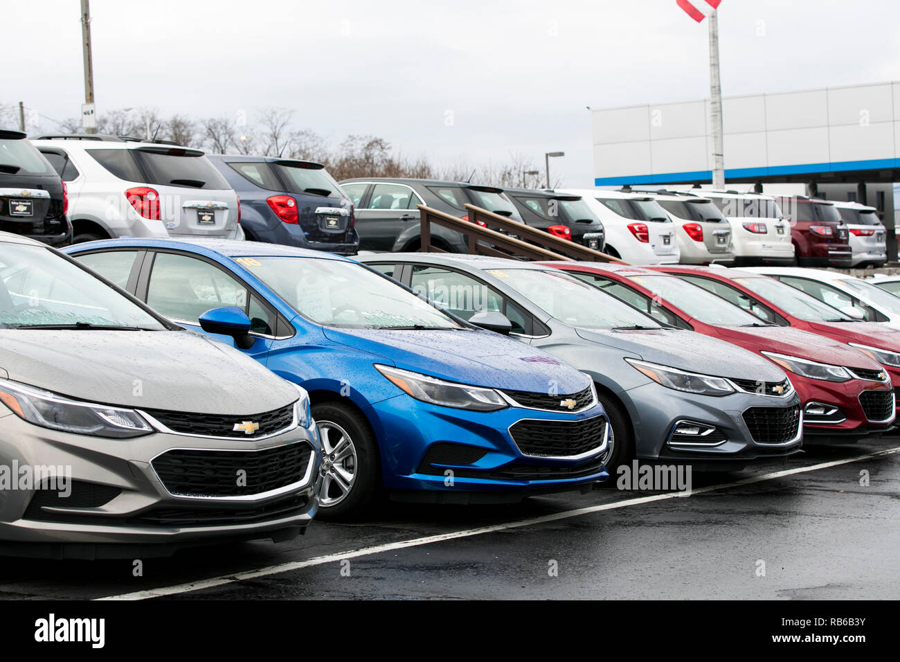 Nouvelle Chevrolet (Chevy) sedan véhicules sur un concessionnaire lot en Wilkes-Barre, Pennsylvanie, le 30 décembre 2018. Banque D'Images