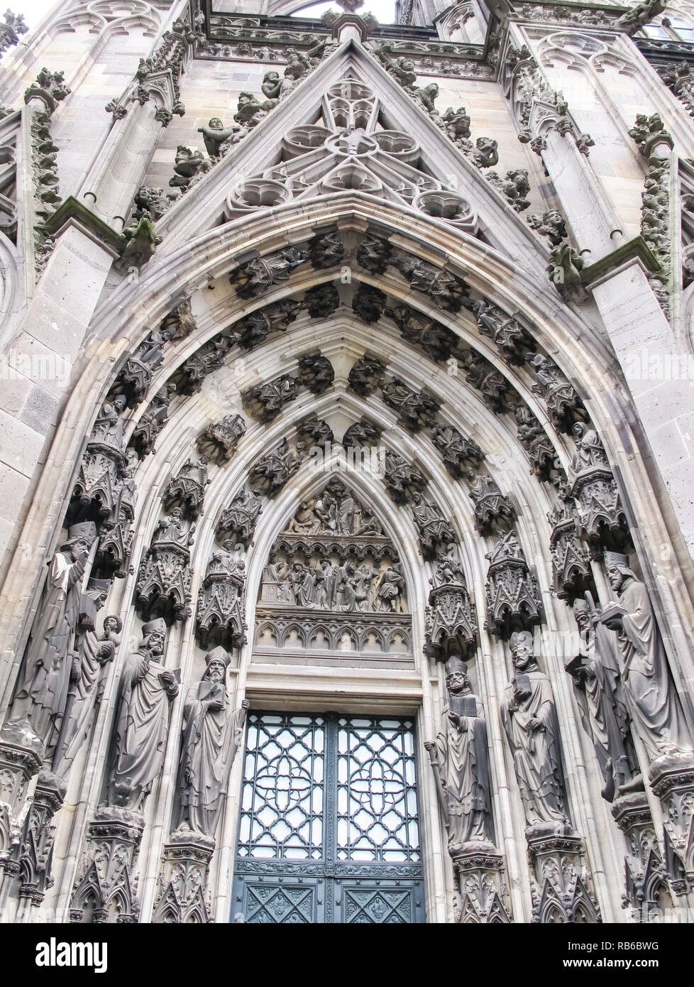 Les portes et portails anciens, le patrimoine culturel sous la forme d'arches, portes et portails. Banque D'Images