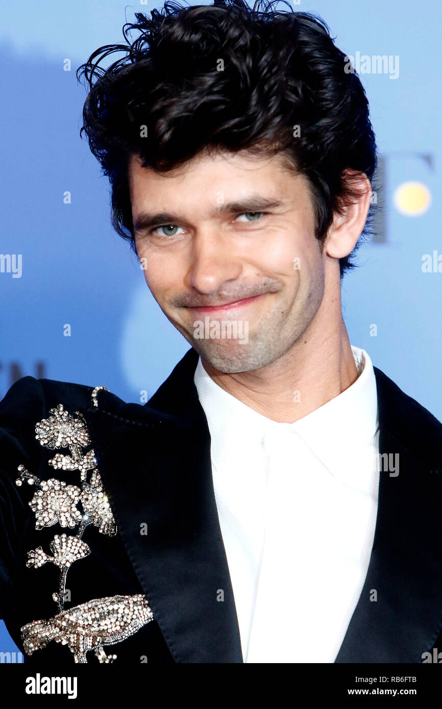 Los Angeles, USA. 06 Jan, 2019. Meilleure performance par un acteur dans un second rôle dans une série, série limitée ou Téléfilm pour "un scandale très anglais Ben Whishaw gagnant' pose dans la salle de presse à la 76e Golden Globe Awards tenue à l'hôtel Beverly Hilton le 6 janvier 2019. Credit : Geisler-Fotopress GmbH/Alamy Live News Banque D'Images