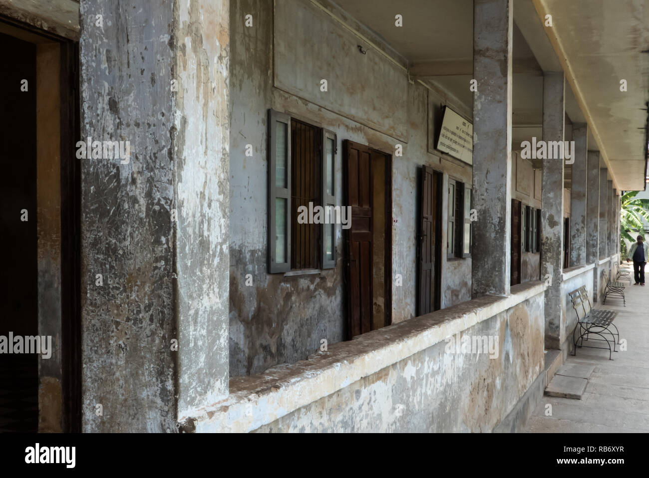 Un bloc-piles dans l'ancienne prison de Tuol Sleng, aka S-21, à l'origine une école, maintenant le Musée du Génocide, Phnom Penh, Cambodge Banque D'Images