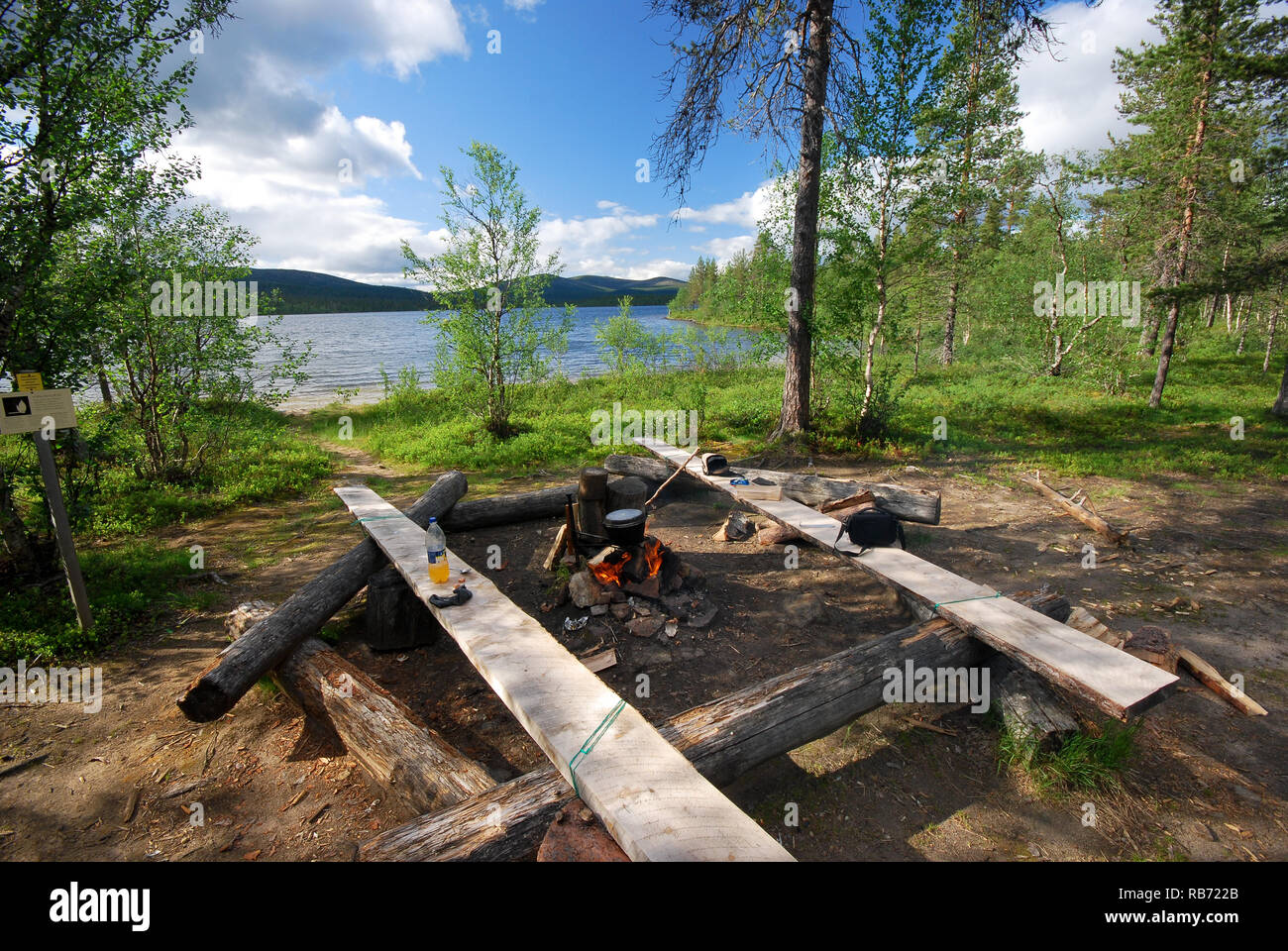 Camping avec cheminée à Urho Kekkonen en Finlande Banque D'Images