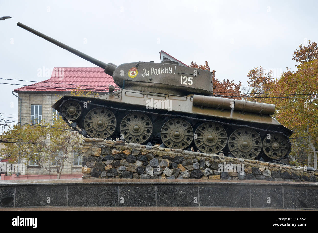 Monument du réservoir à partir de la Grande guerre patriotique, Tiraspol, la Transnistrie (République de Moldavie), Pridnestrovian breakway de l'état Moldavie, Novembre 2018 Banque D'Images