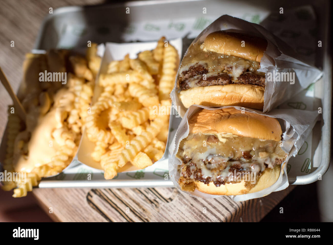Shake Shack burger et frites. Banque D'Images