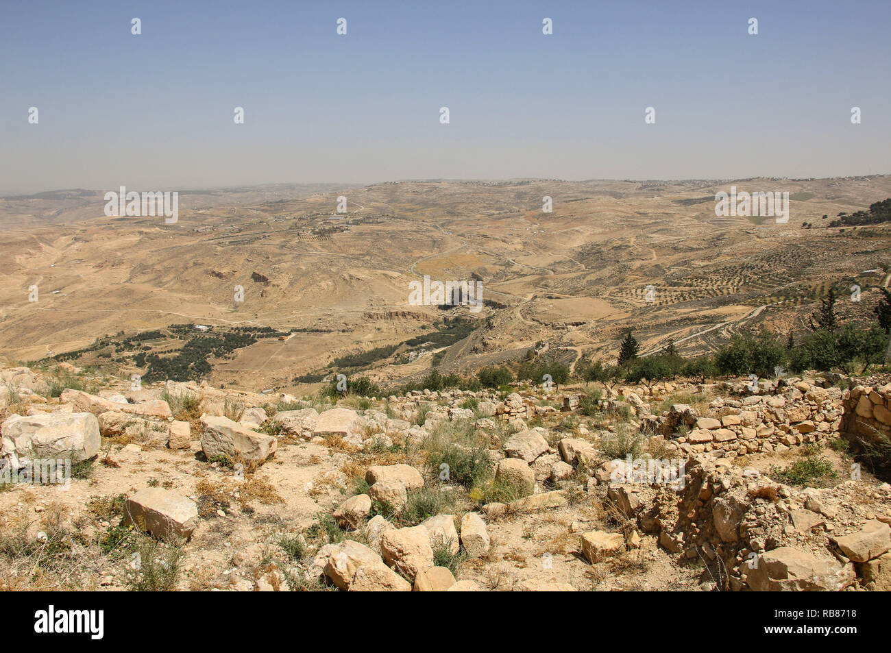 Vue panoramique depuis le Mont Nébo où Moïse en Jordanie vue de la Terre Promise Banque D'Images