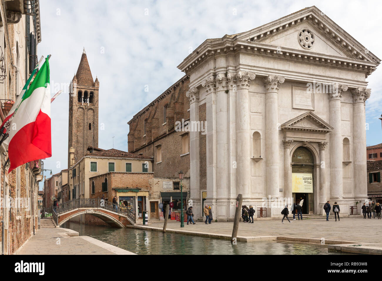 Venise, Italie - 20 mars 2018 : l'église San Barnaba à Venise, Italie. Une église à l'emplacement a été construit au 9ème siècle, détruit par un incendie en 1105 une Banque D'Images