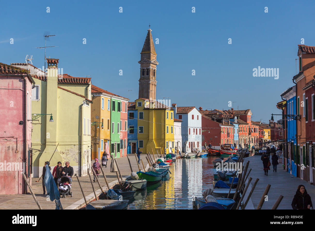 Venise, Italie - 21 mars 2018 : maisons colorées sur l'île de Burano, Venise, Italie. Banque D'Images