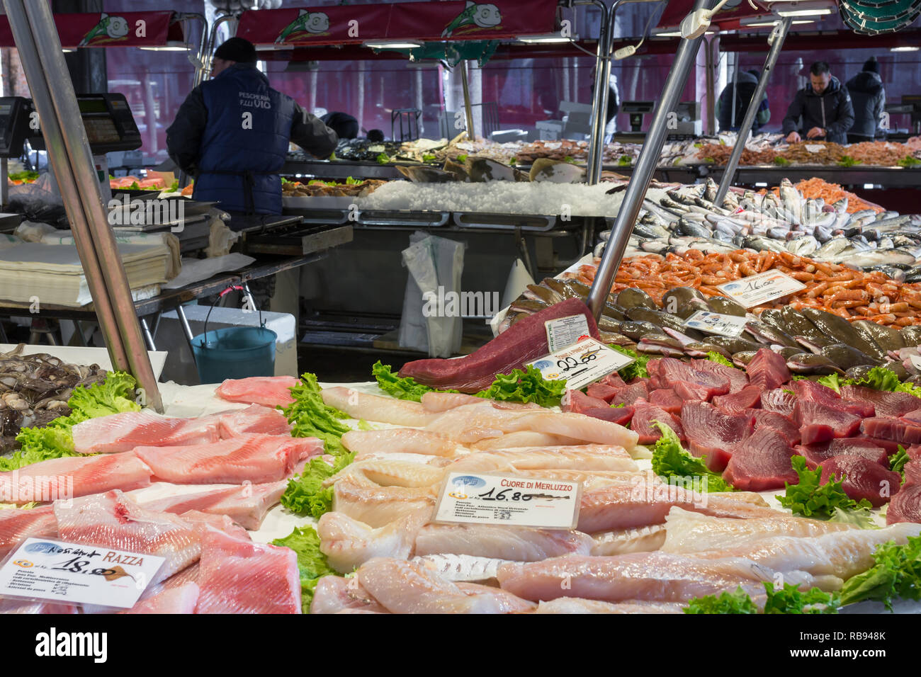 Venise, Italie - 22 mars 2018 : Mercato ittico di Rialto est un marché aux poissons de Venise à Venise, Italie Banque D'Images