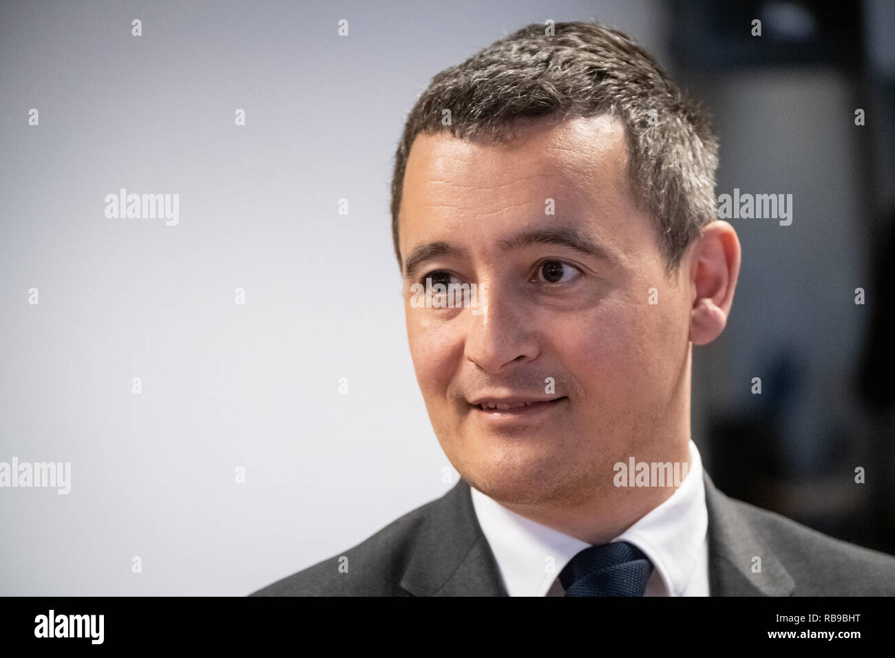 Lyon, France. 8 janvier 2019. Gérald Darmanin, Ministre de l'action et des comptes publics, visite un centre d'appel de Lyon public finance Credit : FRANCK CHAPOLARD/Alamy Live News Banque D'Images