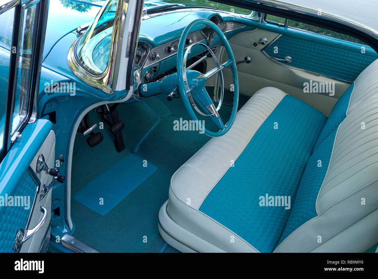 1955 voiture classique Banque de photographies et d’images à haute ...