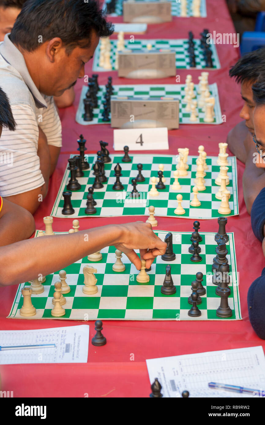 Joueurs d'échecs vu lors d'un tournoi d'échecs, Bhaktapur, Népal Banque D'Images