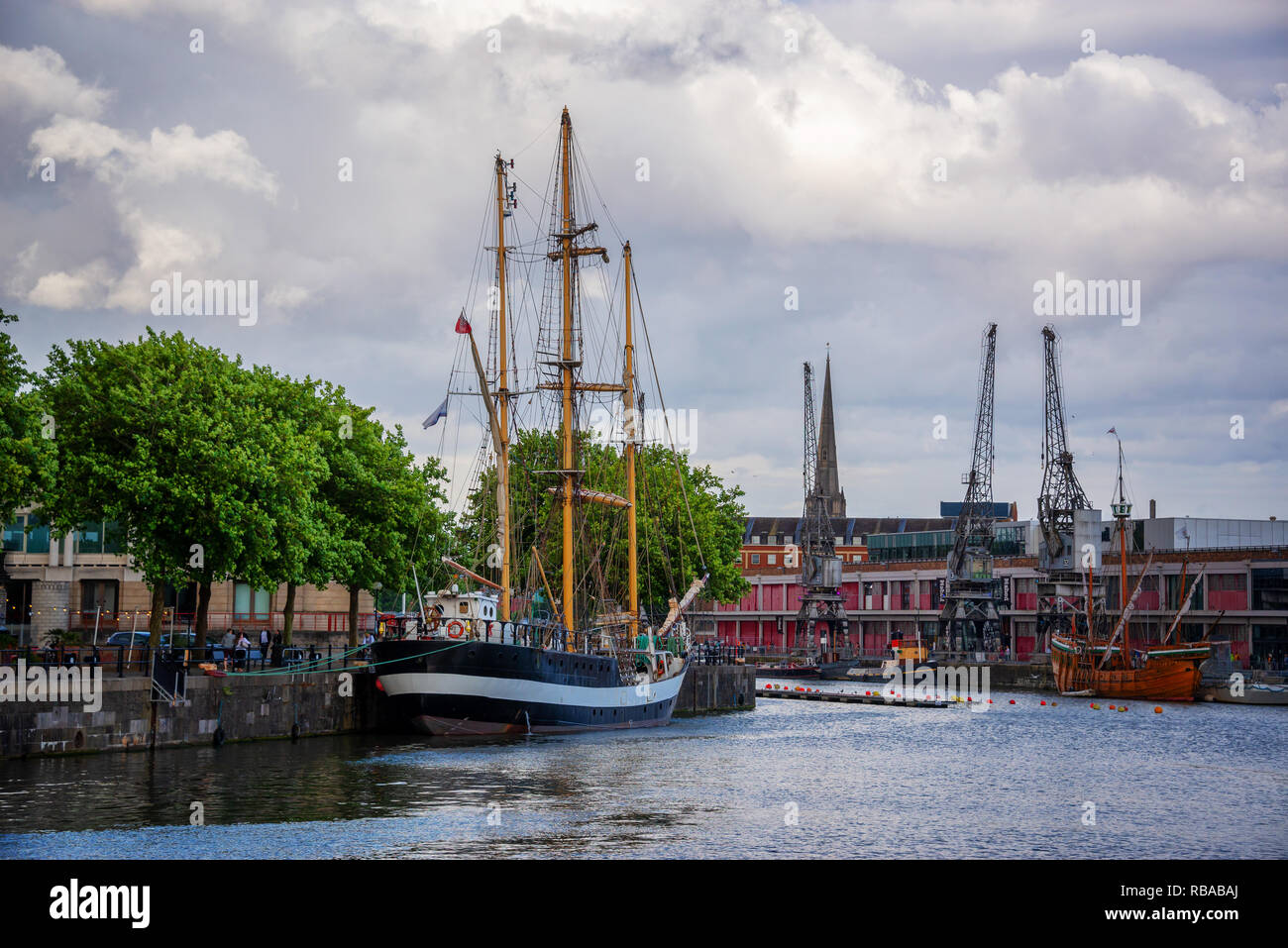 Bateaux dans le port de Bristol, Royaume-Uni Banque D'Images