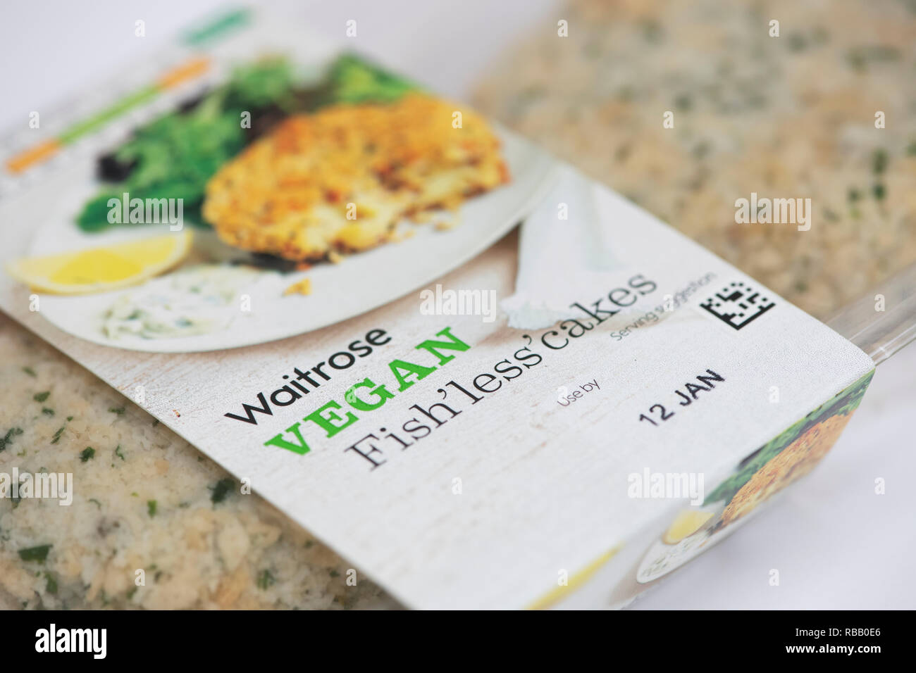 Waitrose Vegan fish'moins de paquets de gâteaux avec étiquette vegan. UK Banque D'Images
