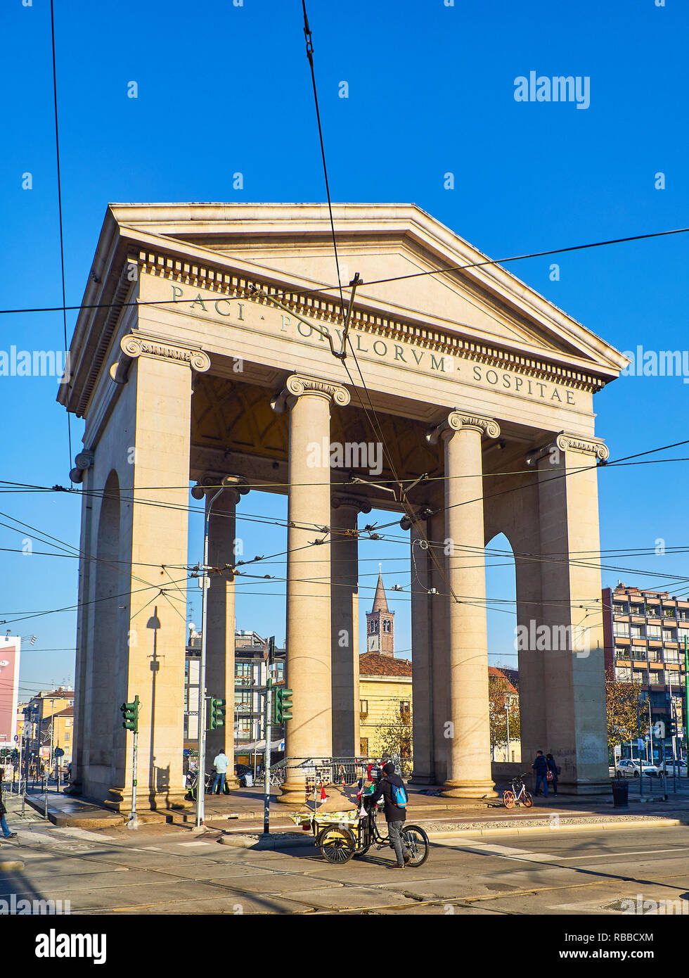 Milan, Italie - 29 décembre 2018. Porta Ticinese gate. Vue de la Piazza Ventiquattro Maggio square. Milan, Lombardie, Italie. Banque D'Images