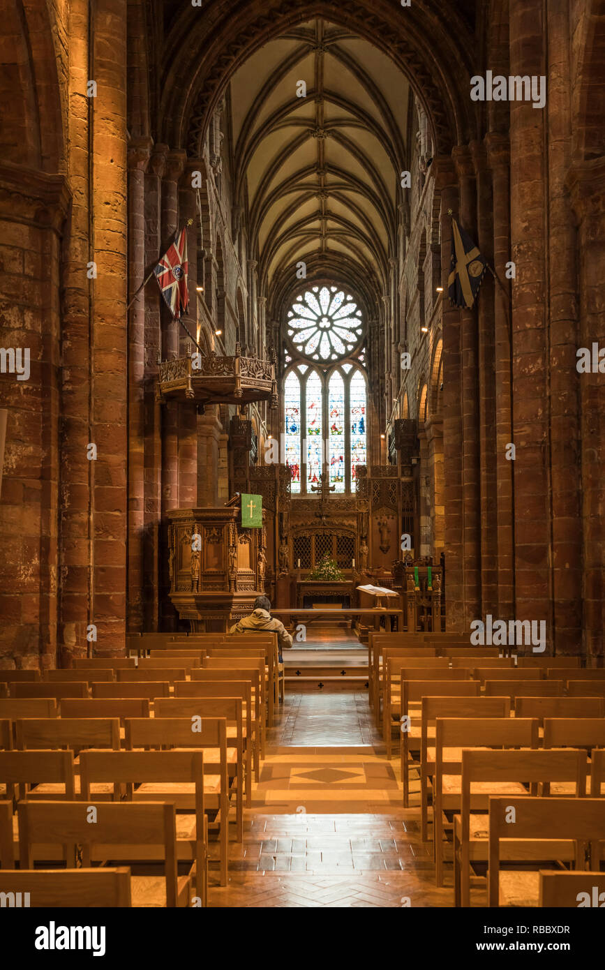 La Cathédrale Saint Magnus sanctuaire intérieur à Kirkwall, Orkney Isles, Ecosse, Royaume-Uni, Europe. Banque D'Images