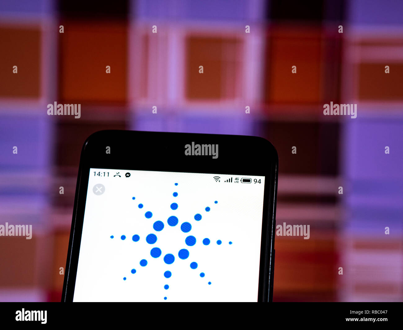 Agilent Technologies laboratoire d'analyse de la fabrication de l'instrument affiche le logo de l'entreprise vu sur téléphone intelligent. Banque D'Images
