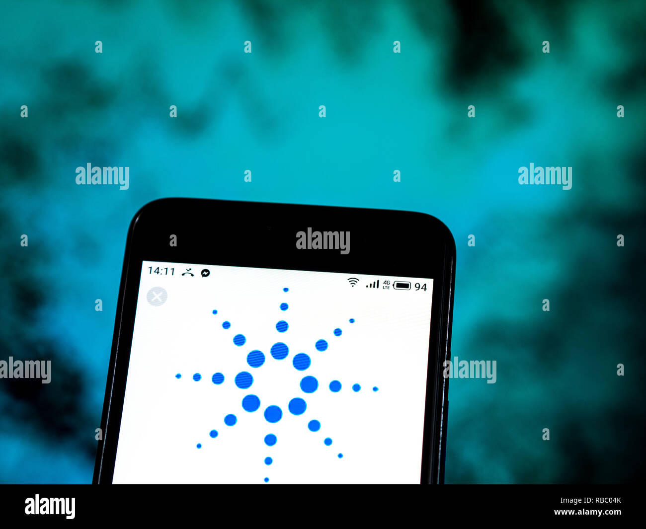 Agilent Technologies laboratoire d'analyse de la fabrication de l'instrument affiche le logo de l'entreprise vu sur téléphone intelligent. Banque D'Images
