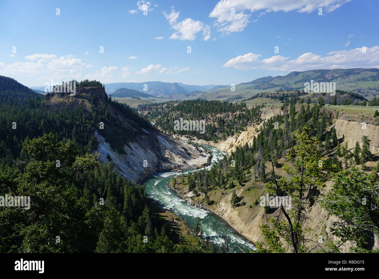 Ressorts de calcite, donnent sur le parc national de Yellowstone Banque D'Images