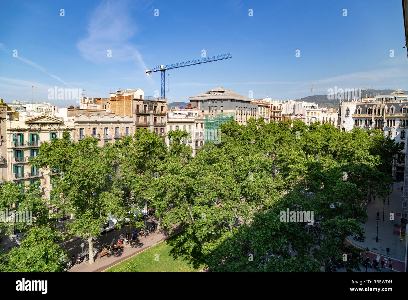 Vue paysage de Barcelone depuis le balcon de Casa Gracia Hotel, Barcelone, Catalogne, Espagne Banque D'Images