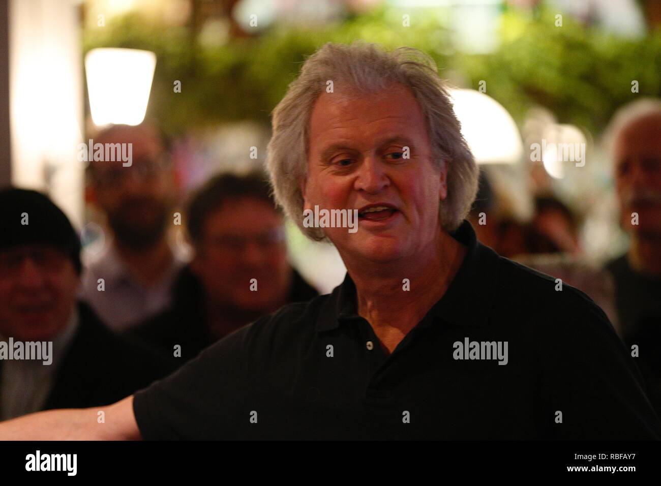 Hastings, East Sussex, UK. 10 Jan, 2019. Wetherspoon fondateur et président Tim Martin a visité le John Logie Baird pub à Hastings, East Sussex. Il s'entretiendra avec le public sur ce qu'il considère être les énormes avantages économiques de la sortie de l'UE. © Paul Lawrenson, 2018 Crédit photo : Paul Lawrenson / Alamy Live News Banque D'Images