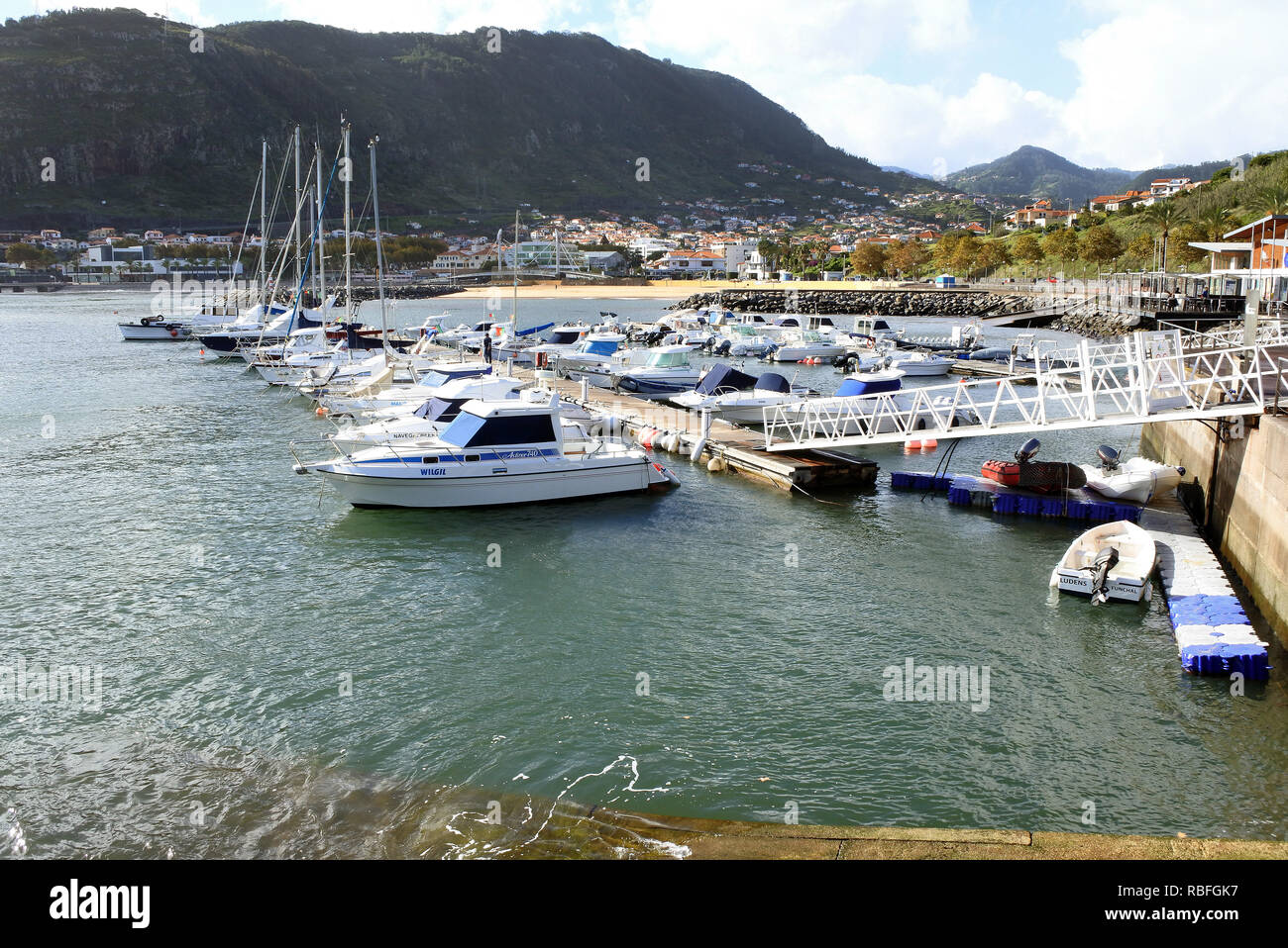 17 novembre 2018, Portugal, Funchal/Machico : le port de Machico sur l'île portugaise de Madère. Photo : Holger Hollemann/dpa Banque D'Images