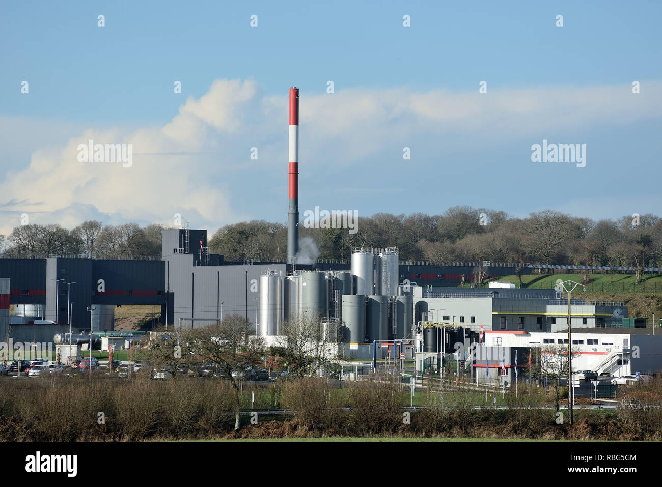 Carhaix (Bretagne, nord-ouest de la France) : SynutraÕs,centrale laitière Carhaix (Bretagne, nord-ouest de la France) : lait SynutraÕs power plant, un Chinois g Banque D'Images