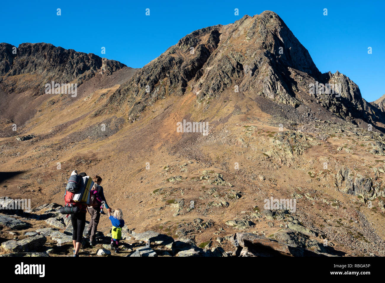 Randonnée familiale dans les Pyrénées.Catalunya.Espagne Banque D'Images