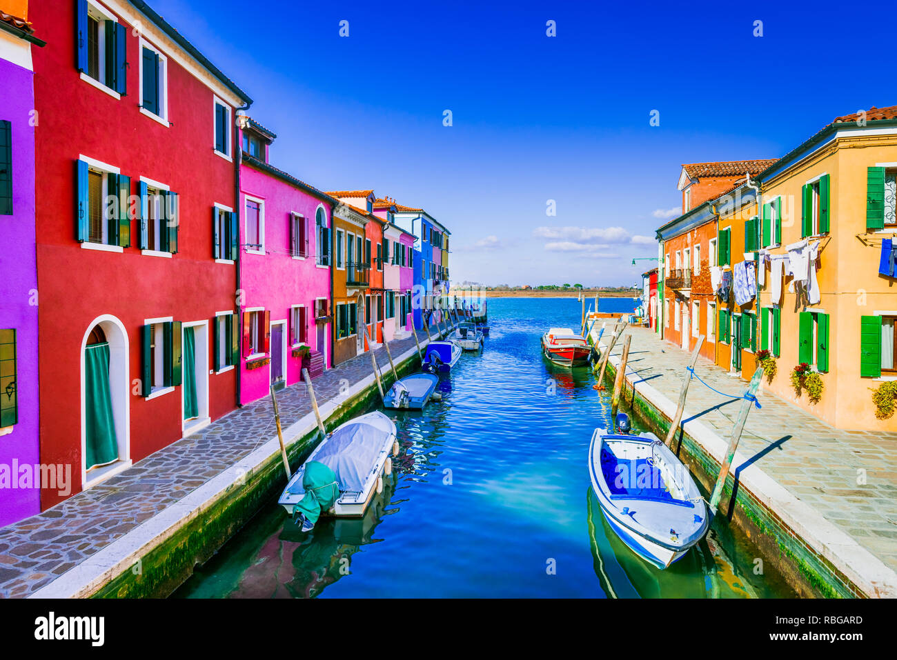 Burano, Venise. Image avec île colorée et de l'eau canal de belles Veneto en Italie. Banque D'Images