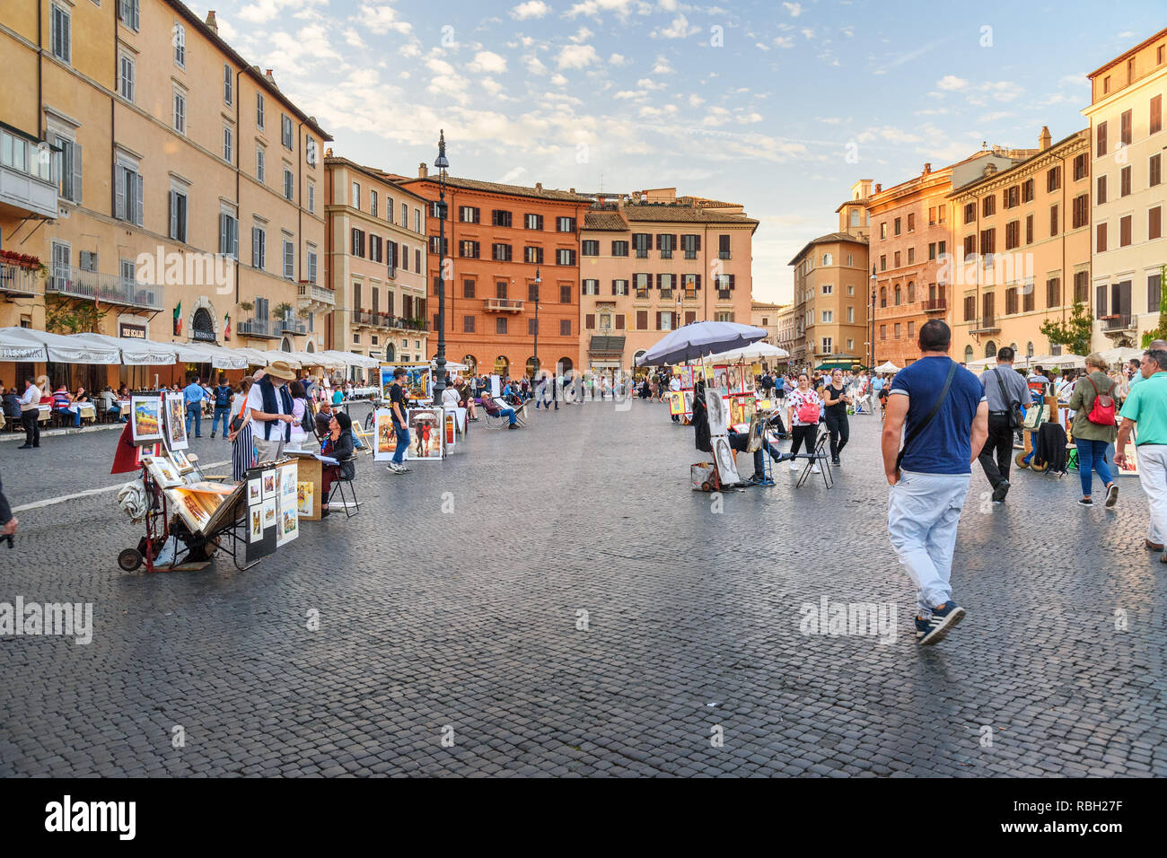 Rome, Italie - 04 octobre, 2018 : artistes peintres sur la Place Navone à Rome Banque D'Images