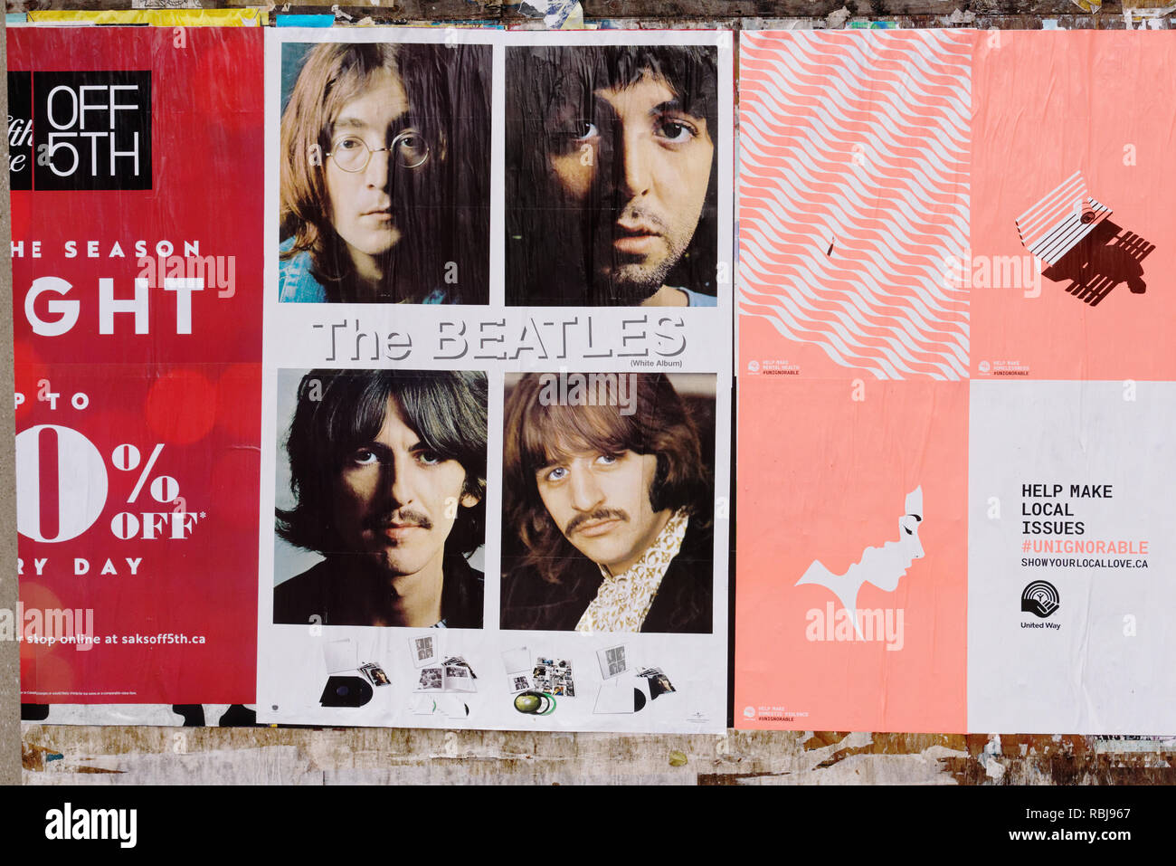 Une affiche pour le White Album des Beatles dans les rues de Toronto, Canada Banque D'Images