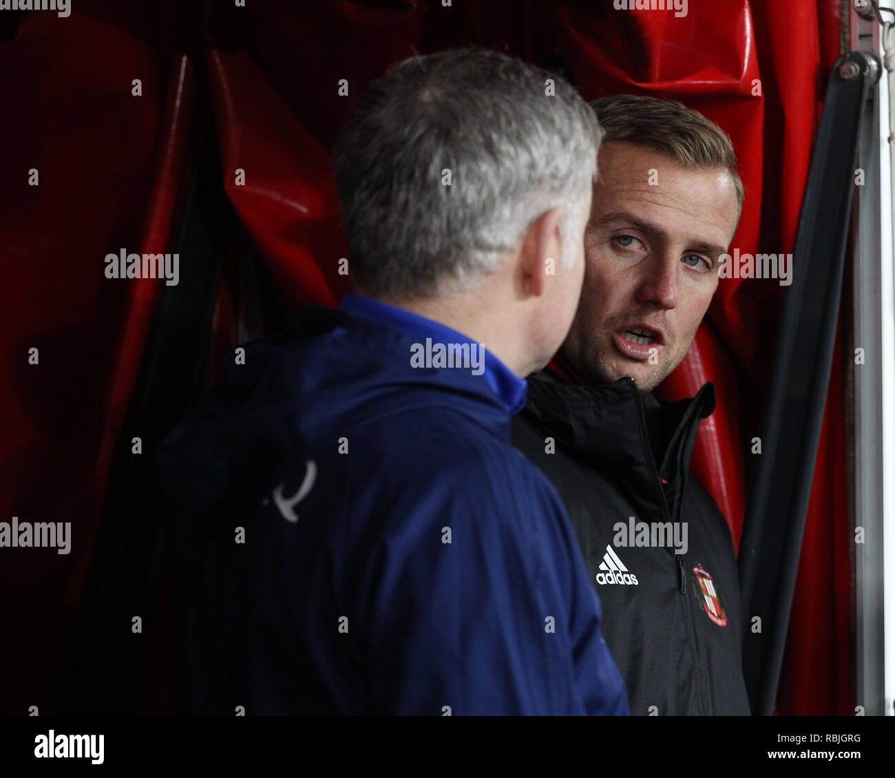 SUNDERLAND, Royaume-Uni 8ème Janvier 2019 Lee Cattermole de Sunderland en discussion dans le tunnel au cours de l'Checkatrade Trophy match entre Sunderland et Newcastle United au stade de la lumière, Sunderland, le mardi 8 janvier 2019. (Crédit : Mark Fletcher | MI News & Sport Ltd | Alamy Live News) ©MI News & Sport Ltd | Alamy Banque D'Images